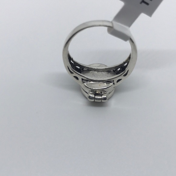 NWT- Sterling Silver Celtic Poison Ring - Picture 4 of 5